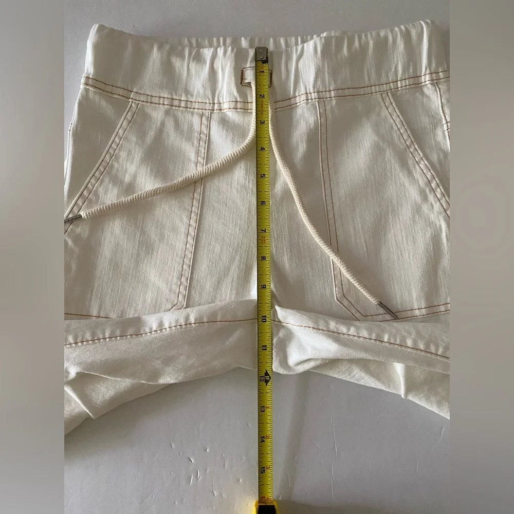 Bevy Flog Women's Size 24 White Cotton Denim Tapered Leg Utility Pocket Jogger